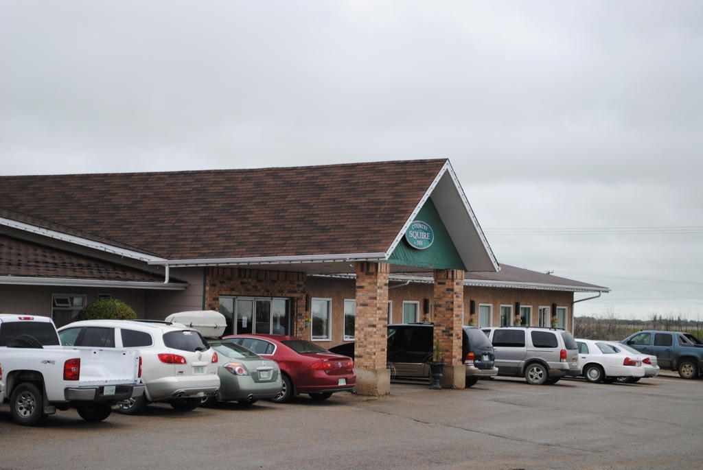 Moosomin Country Squire Inn Exterior foto